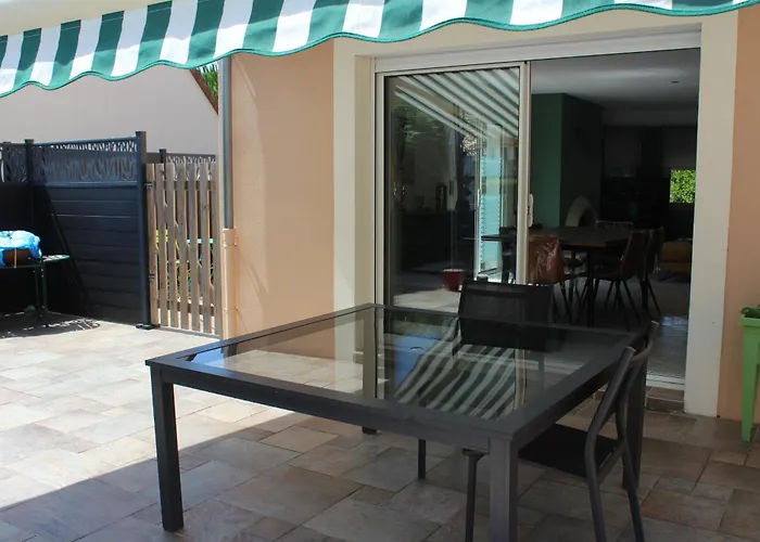 Mili منزل للإقامة Fillé